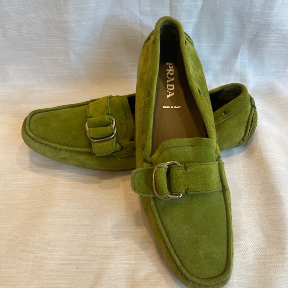 Sold ;Gorgeous Prada chartreuse suede driving shoes. 
Never worn. Size 38. - Picture 5 of 8
